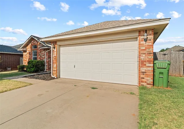 3rd image of 620 Mcconnell Dr, Yukon, OK 73099 | MLS# 1246394