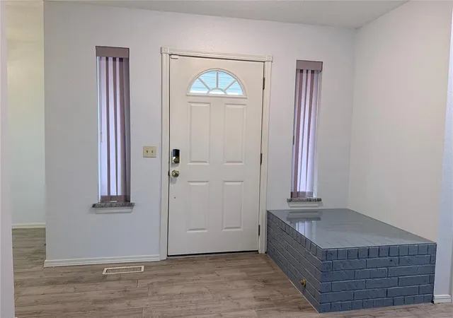 Photo 3 of Single family home for sale at 2816 Dalewood Pl, Norman, OK 73071 | MLS# 1246396 | Listing updated on 2026-08-28