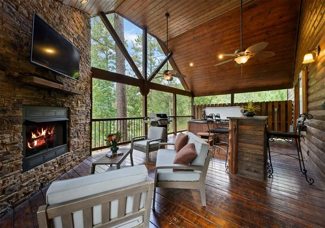 Photo 3 of Single family home for sale at 401 S Eagle Mountain Trl, Broken Bow, OK 74728 | MLS# 1246397 | Listing updated on 2026-09-02
