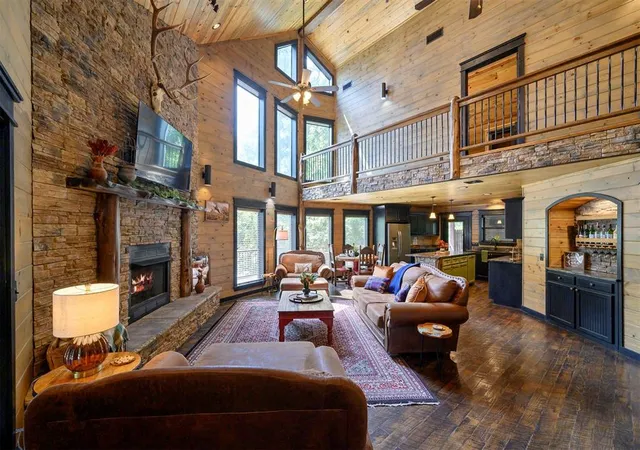 Photo 4 of Single family home for sale at 401 S Eagle Mountain Trl, Broken Bow, OK 74728 | MLS# 1246397 | Listing updated on 2026-09-02