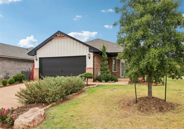Photo 2 of Sale Pending at 9201 Sw 45th Ter, Oklahoma City, OK 73179 | MLS# 1246401 | Listing updated on 2026-09-01
