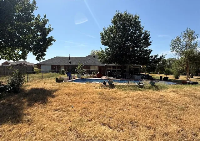 Photo 3 of Single family home for sale at 873 Oaklawn Dr, Tuttle, OK 73089 | MLS# 1246412 | Listing updated on 2026-09-05