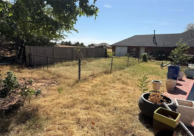 Photo 4 of Single family home for sale at 873 Oaklawn Dr, Tuttle, OK 73089 | MLS# 1246412 | Listing updated on 2026-09-05
