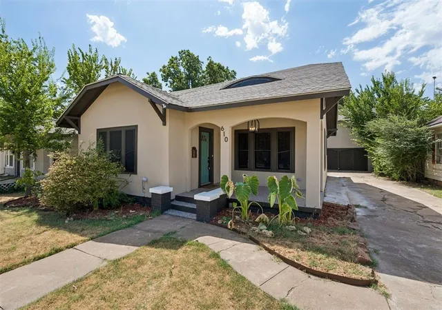 Photo 2 of Single family home for sale at 610 Nw Dearborn Ave, Lawton, OK 73507 | MLS# 1246413 | Listing updated on 2026-08-27