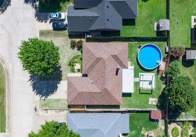 23rd image of 108 W Parkland Dr, Yukon, OK 73099 | MLS# 1246427