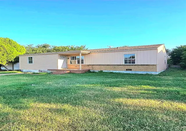 Sale Pending at 717 Judy Ave, Altus, OK 73521 | MLS# 1246435 | Listing updated on 2026-09-13