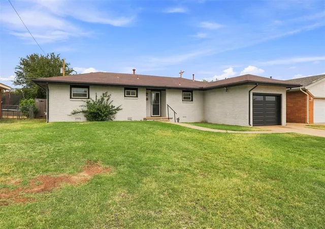 Photo 2 of Single family home for sale at 302 W Chisholm Dr, Kingfisher, OK 73750 | MLS# 1246439 | Listing updated on 2026-09-17