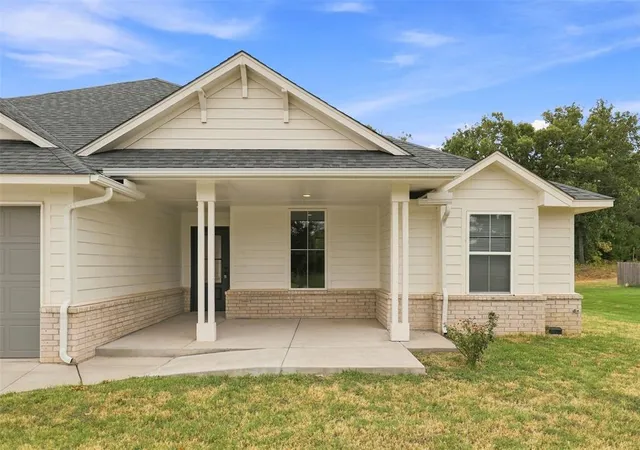 Photo 2 of Single family home for sale at 9508 Megans Wy, Mc Loud, OK 74851 | MLS# 1246448 | Listing updated on 2026-08-31