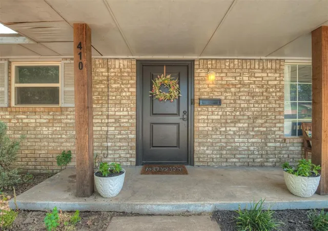 Photo 5 of Single family home for sale at 410 N Magnolia St, Crescent, OK 73028 | MLS# 1246457 | Listing updated on 2026-08-27