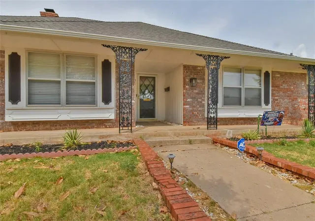 Photo 3 of Single family home for sale at 6813 Saint Marys Pl, Oklahoma City, OK 73132 | MLS# 1246468 | Listing updated on 2026-08-29