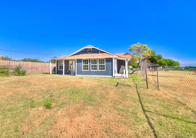 Photo 4 of Single family home for sale at 140 SW 35th Street, Oklahoma City, OK 73109 | MLS# 1246471 | Listing updated on 2026-09-03