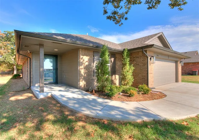 Photo 1 of Single family home for sale at 796 Harrison St, Harrah, OK 73045 | MLS# 1246504 | Listing updated on 2026-08-28