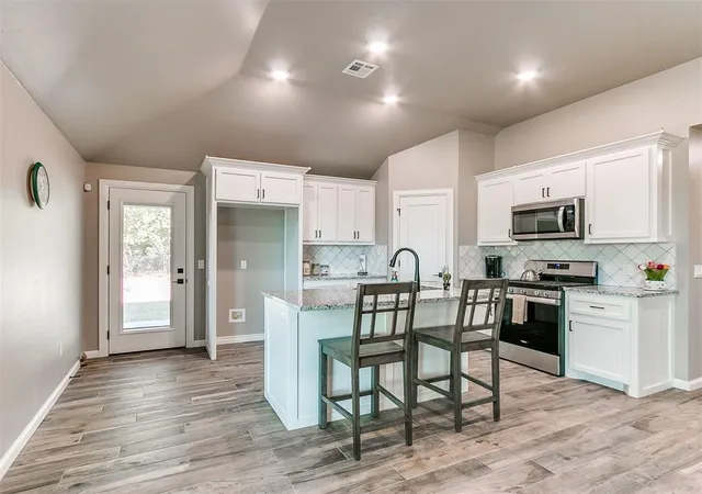 Photo 3 of Single family home for sale at 796 Harrison St, Harrah, OK 73045 | MLS# 1246504 | Listing updated on 2026-08-28
