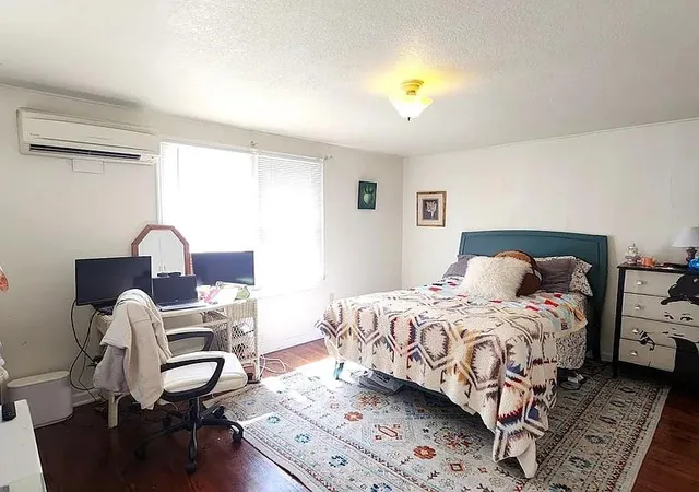 Listing Photo 5 - Condo for sale in building located at 2229 N Gatewood Ave, Oklahoma City, OK 73106