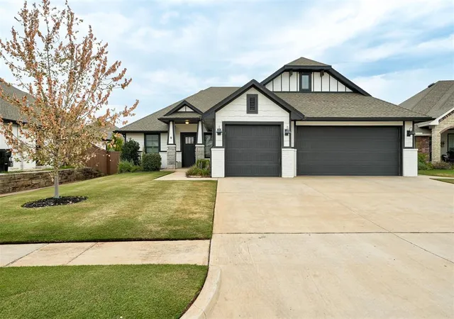 Photo 2 of Single family home for sale at 2801 Se 22nd St, Oklahoma City, OK 73160 | MLS# 1246518 | Listing updated on 2026-08-28