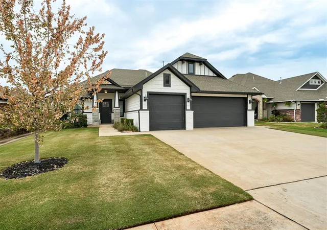 Photo 3 of Single family home for sale at 2801 Se 22nd St, Oklahoma City, OK 73160 | MLS# 1246518 | Listing updated on 2026-08-28
