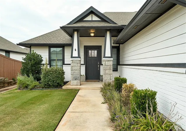 Photo 4 of Single family home for sale at 2801 Se 22Nd St, Oklahoma City, OK 73160 | MLS# 1246518 | Listing updated on 2026-08-28