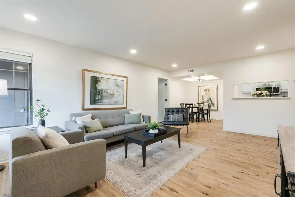 Listing Photo 1 - Condo for sale in 14419 N Pennsylvania Ave located at 14419 N Pennsylvania Ave, Oklahoma, OK 73134 - Unit #23B