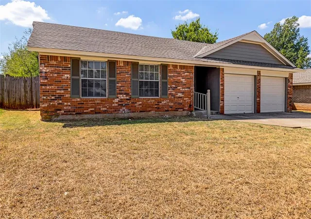 Photo 2 of Single family home for sale at 1104 Juno Cir, Edmond, OK 73003 | MLS# 1246538 | Listing updated on 2026-09-06
