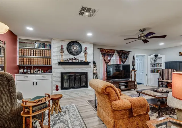 Photo 3 of Single family home for sale at 2620 Abbey Rd, Oklahoma City, OK 73120 | MLS# 1246540 | Listing updated on 2026-09-16