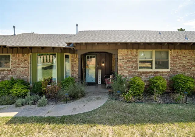 Photo 3 of Single family home for sale at 12200 Bell Oak Rd, Edmond, OK 73013 | MLS# 1246553 | Listing updated on 2026-08-28