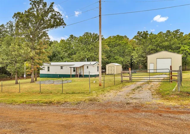 Photo 1 of Sale Pending at 974 Bailey Ln, Norman, OK 73026 | MLS# 1246555 | Listing updated on 2026-09-02