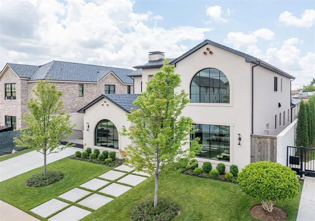 Photo 2 of Single family home for sale at 1112 Cumberland Ct, Oklahoma City, OK 73116 | MLS# 1246559 | Listing updated on 2026-09-02