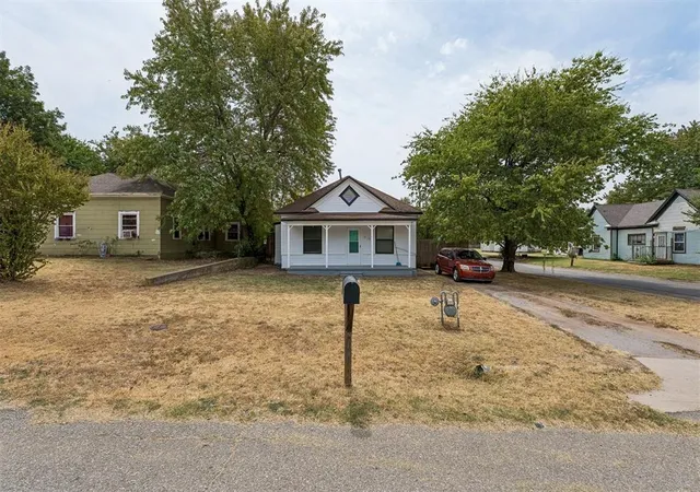 Photo 1 of Single family home for sale at 819 W London St, El Reno, OK 73036 | MLS# 1246570 | Listing updated on 2026-09-20