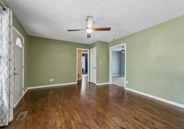 Photo 2 of Single family home for sale at 4420 Nw 32Nd St, Oklahoma City, OK 73112 | MLS# 1246572 | Listing updated on 2026-08-29