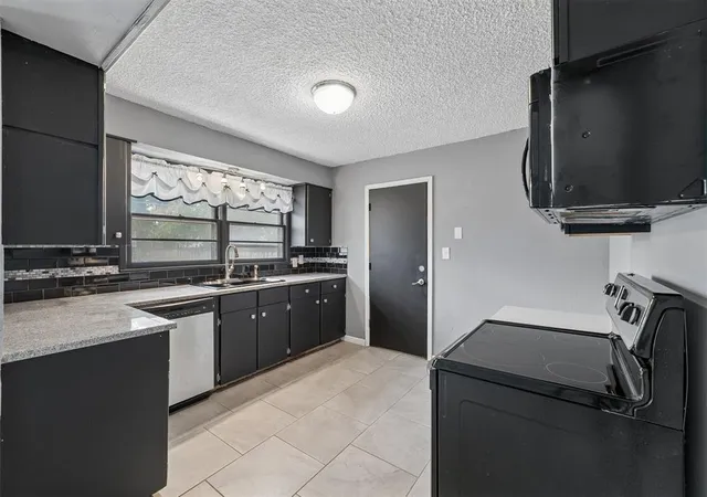 Photo 4 of Single family home for sale at 4420 Nw 32Nd St, Oklahoma City, OK 73112 | MLS# 1246572 | Listing updated on 2026-08-29