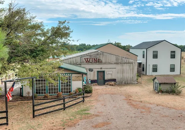 Photo 3 of Single family home for sale at 7050 Slaughterville Rd, Slaughterville, OK 73051 | MLS# 1246574 | Listing updated on 2026-09-02