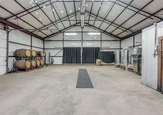 Photo 4 of Single family home for sale at 7050 Slaughterville Rd, Slaughterville, OK 73051 | MLS# 1246574 | Listing updated on 2026-09-02