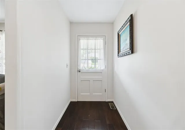 Photo 3 of Single family home for sale at 2013 Bella Vista Dr, Edmond, OK 73013 | MLS# 1246577 | Listing updated on 2026-09-02