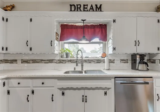 Photo 4 of Sale Pending at 4137 NW 59th Street, Oklahoma City, OK 73112 | MLS# 1246591 | Listing updated on 2026-09-13