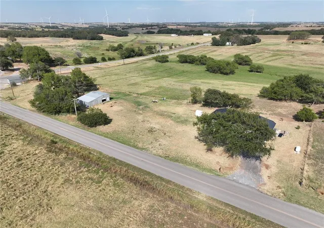 Photo 3 of Sale Pending at 16025 County Street 2730, Minco, OK 73059 | MLS# 1246599 | Listing updated on 2026-09-23