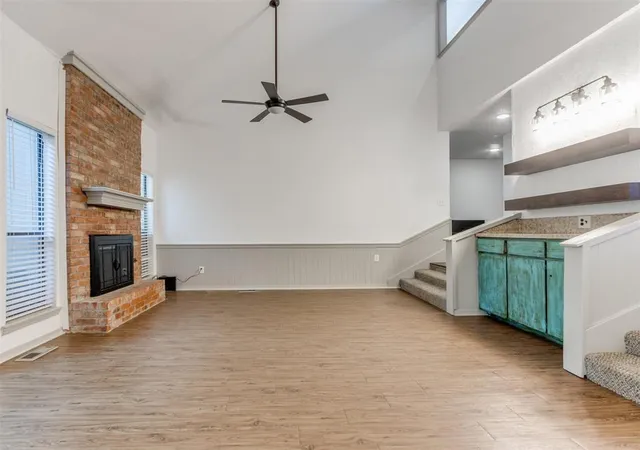 Photo 3 of House for sale at 1404 Mary Lee Ln, Edmond, OK 73034 | MLS# 1246604 | Listing updated on 2026-08-28