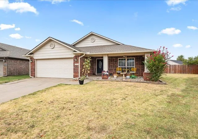 Photo 1 of Single family home for sale at 13333 Sw 3rd St, Yukon, OK 73099 | MLS# 1246607 | Listing updated on 2026-09-17