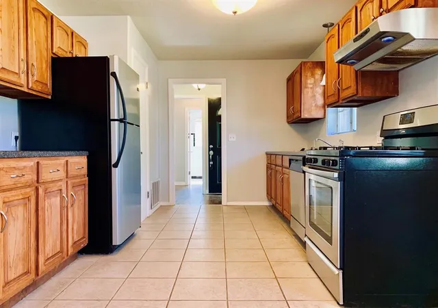 Photo 3 of Sale Pending at 3025 Nw 69th St, Oklahoma City, OK 73116 | MLS# 1246608 | Listing updated on 2026-09-28