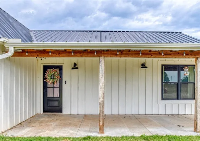 Photo 4 of Single family home for sale at 22355 Davis Dr, Earlsboro, OK 74840 | MLS# 1246615 | Listing updated on 2026-08-28