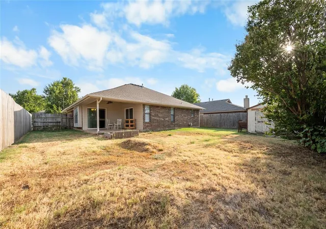 Photo 16 of Single family home for sale at 2429 Glen Oaks Dr, Norman, OK 73071 | MLS# 1246631 | Listing updated on 2026-09-01