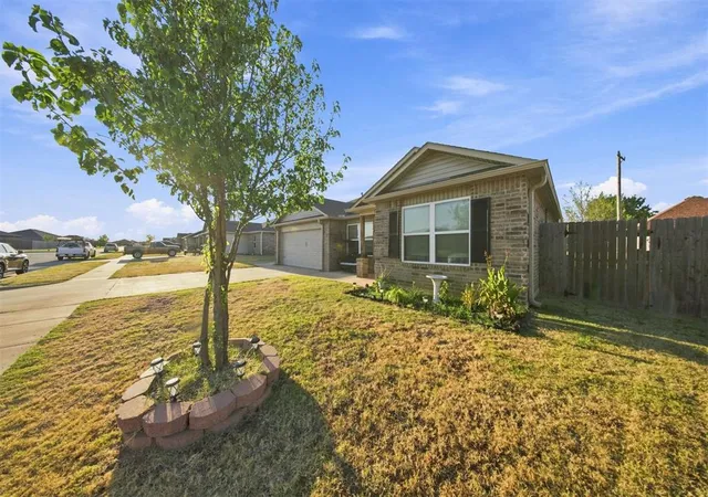 Photo 3 of Single family home for sale at 10613 Sw 22nd Street, Yukon, OK 73099 | MLS# 1246634 | Listing updated on 2026-09-24