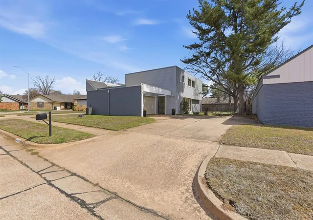 Photo 3 of Single family home for sale at 509 Fenwick Ct, Norman, OK 73072 | MLS# 1246649 | Listing updated on 2026-08-28