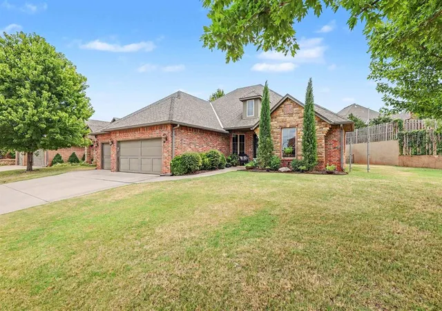 Photo 2 of Single family home for sale at 3124 Spyglass Hill Rd, Edmond, OK 73034 | MLS# 1246669 | Listing updated on 2026-09-01