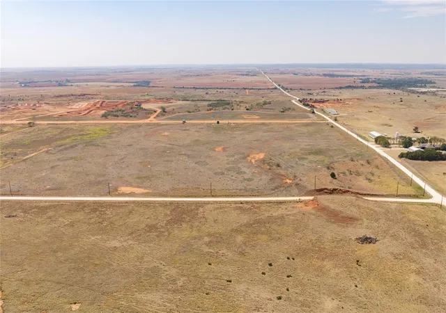 3rd image of 680 E 0680 Rd, Hitchcock, OK 73744 | MLS# 1246676