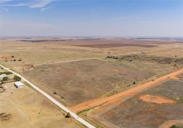 4th image of 680 E 0680 Rd, Hitchcock, OK 73744 | MLS# 1246676