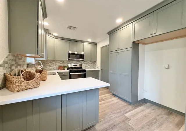 Photo 4 of Sale Pending at 9 Rock Hollow Rd, Shawnee, OK 74804 | MLS# 1246678 | Listing updated on 2026-08-31