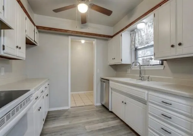 Photo 4 of Sale Pending at 611 Linda Ln, Yukon, OK 73099 | MLS# 1246682 | Listing updated on 2026-10-15
