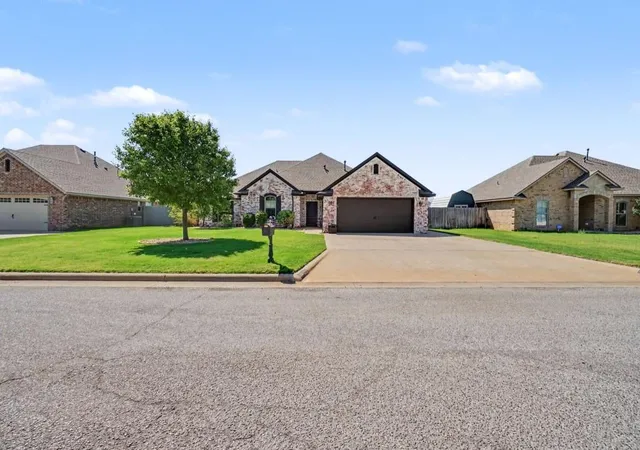 Photo 1 of Single family home for sale at 1212 Northridge Blvd, Altus, OK 73521 | MLS# 1246686 | Listing updated on 2026-08-29