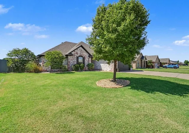 Photo 2 of Single family home for sale at 1212 Northridge Blvd, Altus, OK 73521 | MLS# 1246686 | Listing updated on 2026-08-29
