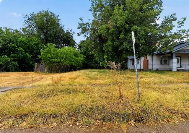 Photo 2 of Land for sale at 217 Ne 15th St, Oklahoma City, OK 73104 | MLS# 1246690 | Listing updated on 2026-08-29
